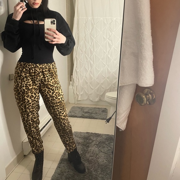 Leopard print pants - Picture 3 of 3